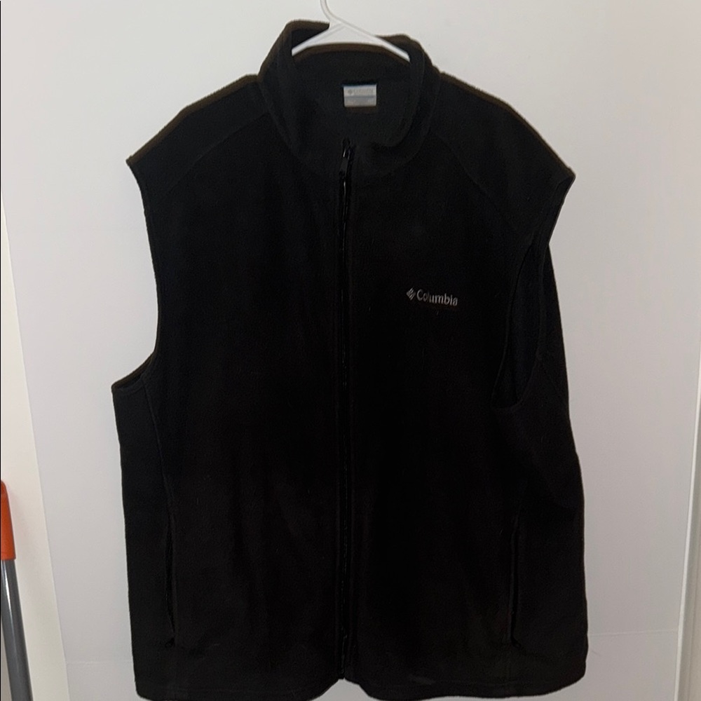 Columbia Black Fleece Vest